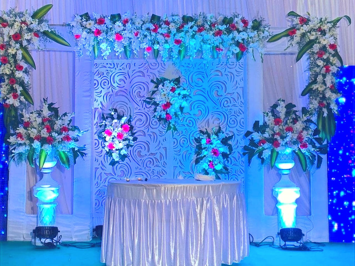 Flower and balloon decoration by Flowers N Balloons Bangalore